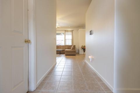 1241 E Mesa Ct, Visalia, CA 93292 photo 4