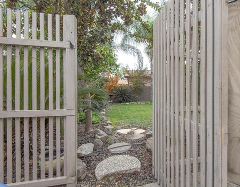 1241 E Mesa Ct, Visalia, CA 93292 photo 15