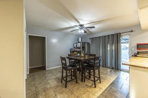 610 Hill St, Lemoore, CA 93245 photo 9