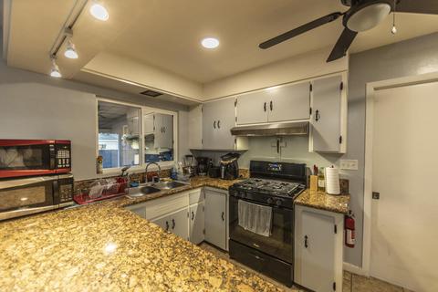 610 Hill St, Lemoore, CA 93245 photo 8
