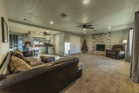 610 Hill St, Lemoore, CA 93245 photo 4