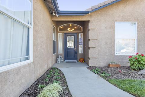 1816 Sutter Cir, Tulare, CA 93274 photo 3