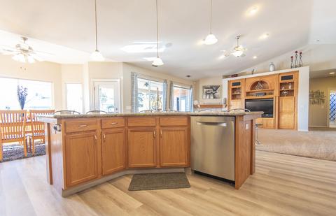 1816 Sutter Cir, Tulare, CA 93274 photo 17