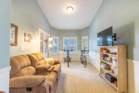 1214 N Carolina Ave, Clovis, CA 93619 photo 22