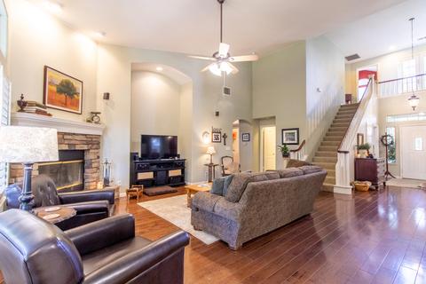 1214 N Carolina Ave, Clovis, CA 93619 photo 8