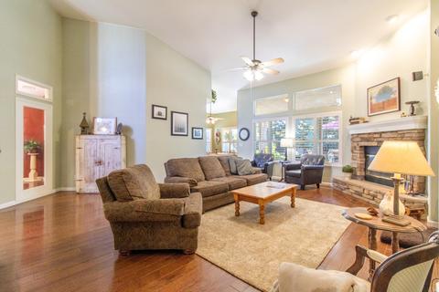 1214 N Carolina Ave, Clovis, CA 93619 photo 10