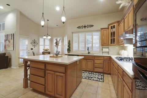 1608 E Beech Dr, Visalia, CA 93292 photo 23