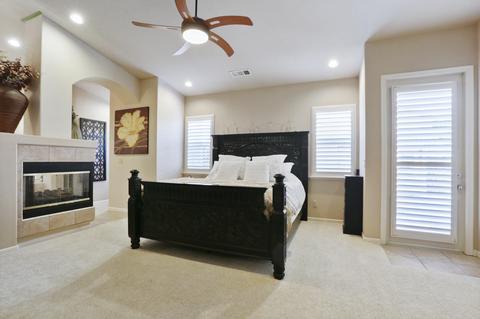 1608 E Beech Dr, Visalia, CA 93292 photo 1