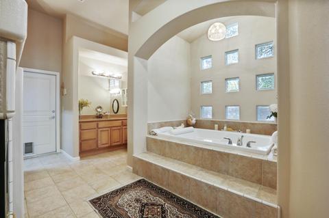 1608 E Beech Dr, Visalia, CA 93292 photo 3