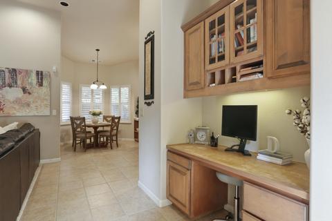 1608 E Beech Dr, Visalia, CA 93292 photo 17