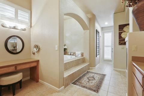 1608 E Beech Dr, Visalia, CA 93292 photo 4