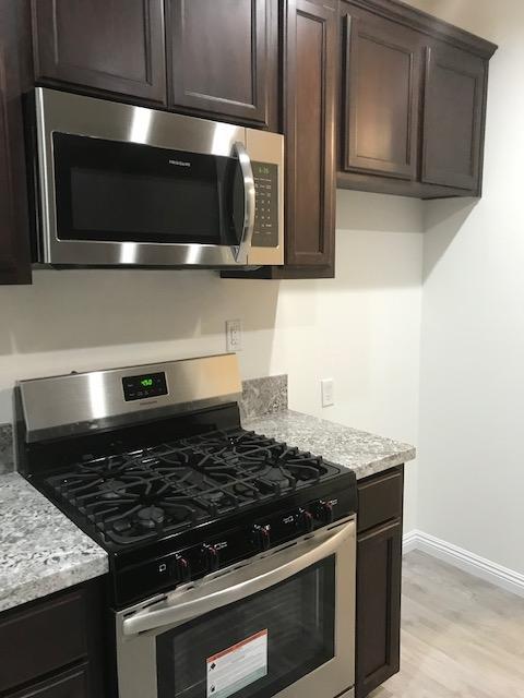 230 S E St, Tulare, CA 93274 photo 9