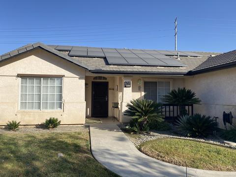 2198 Gomez Ct, Tulare, CA 93274 photo 2