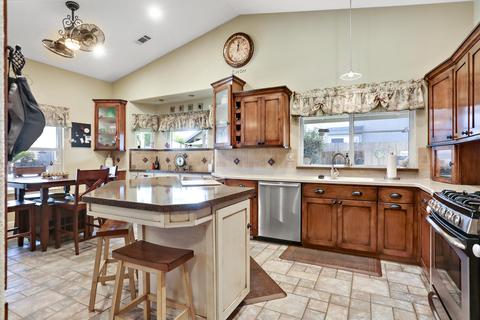 631 Rolling Hills St, Exeter, CA 93221 photo 9
