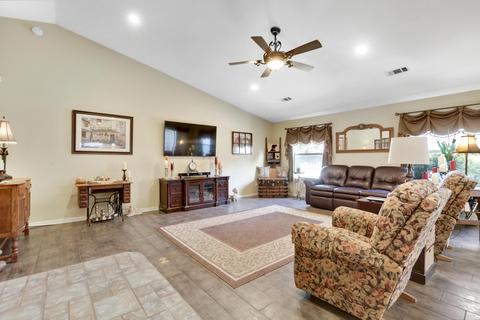 631 Rolling Hills St, Exeter, CA 93221 photo 6