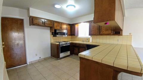 1634 E Walnut Ave, Tulare, CA 93274 photo 7
