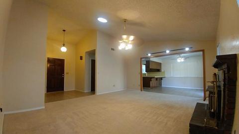 1634 E Walnut Ave, Tulare, CA 93274 photo 3
