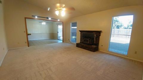 1634 E Walnut Ave, Tulare, CA 93274 photo 2