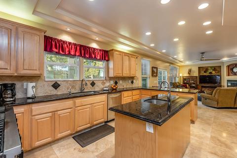 3342 E Hillcrest Ave, Visalia, CA 93292 photo 13