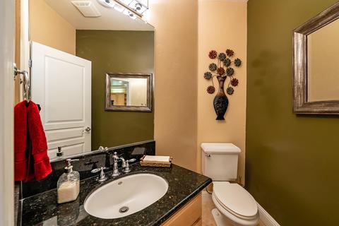 3342 E Hillcrest Ave, Visalia, CA 93292 photo 24