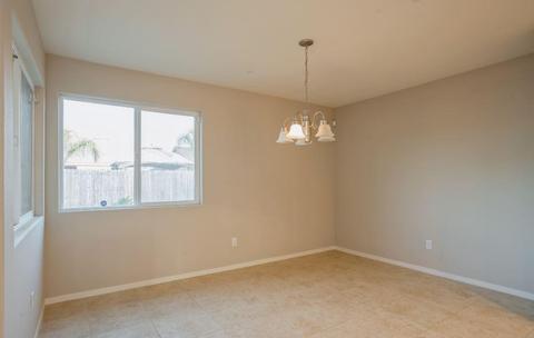 746 Tulip Cir, Dinuba, CA 93618 photo 8