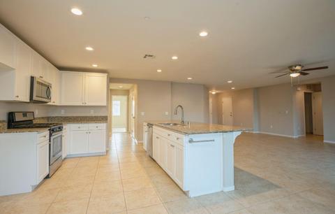 746 Tulip Cir, Dinuba, CA 93618 photo 7