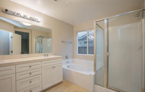 746 Tulip Cir, Dinuba, CA 93618 photo 12