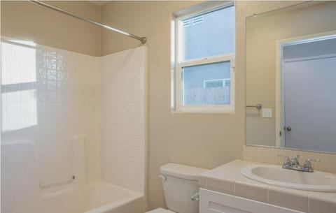 746 Tulip Cir, Dinuba, CA 93618 photo 14