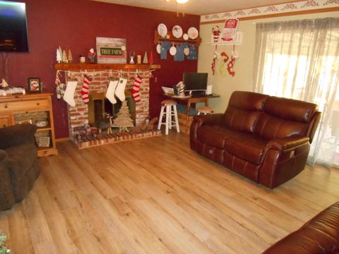528 E Sandra Ave, Tulare, CA 93274 photo 6