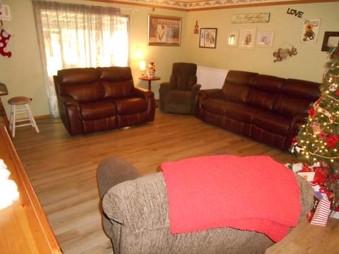 528 E Sandra Ave, Tulare, CA 93274 photo 5