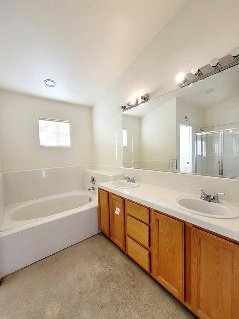 674 Cambria Ln, Lemoore, CA 93245 photo 12