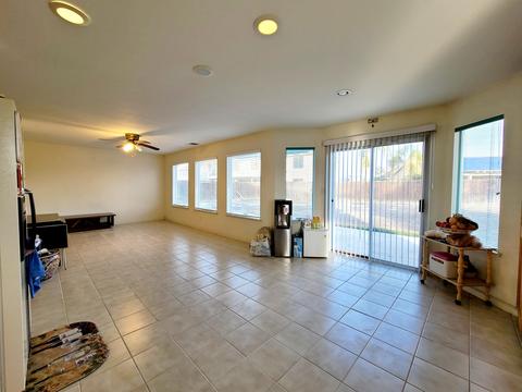 674 Cambria Ln, Lemoore, CA 93245 photo 7