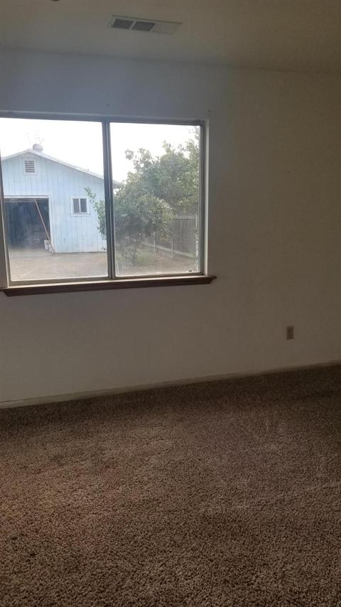 1499 E Sonora Ave, Tulare, CA 93274 photo 11