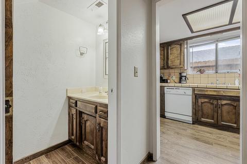 1733 E Cross Ave, Tulare, CA 93274 photo 14