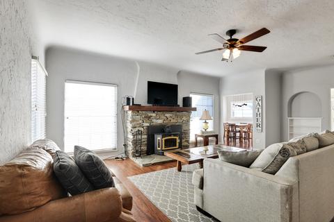 216 N C St, Exeter, CA 93221 photo 4