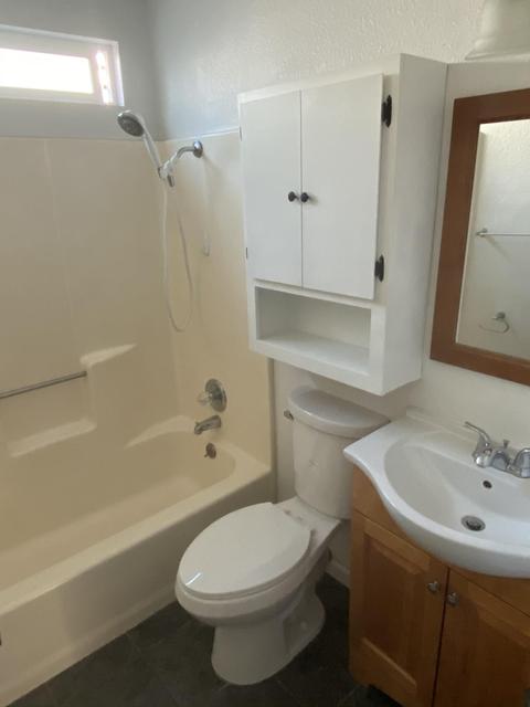 1016 E Ferguson Ave, Visalia, CA 93291 photo 28