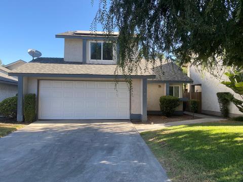 1016 E Ferguson Ave, Visalia, CA 93291 photo 1