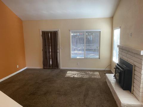 1016 E Ferguson Ave, Visalia, CA 93291 photo 5