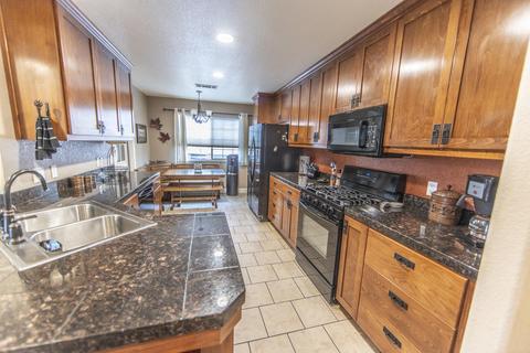 436 Alder Dr, Lemoore, CA 93245 photo 7