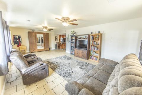 436 Alder Dr, Lemoore, CA 93245 photo 5