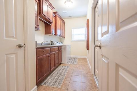 4435 E Grove Ct, Visalia, CA 93292 photo 40