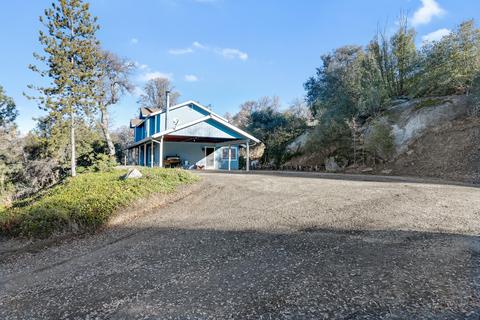 51945 Eshom Valley Dr, Badger, CA 93603 photo 2