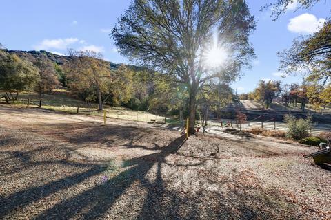 51945 Eshom Valley Dr, Badger, CA 93603 photo 35