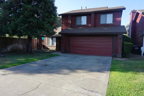 944 E Oakridge Ave, Visalia, CA 93292 photo 3