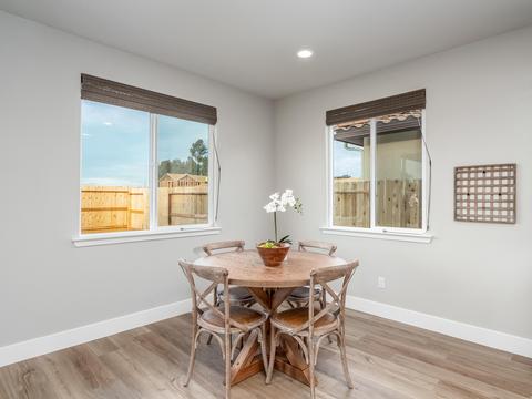 3957 Beverly Ave, Clovis, CA 93619 photo 8