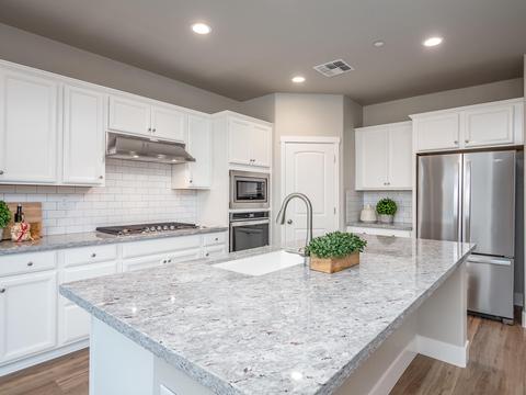 3957 Beverly Ave, Clovis, CA 93619 photo 6