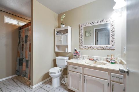 541 Vine St, Lemoore, CA 93245 photo 23