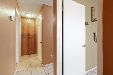541 Vine St, Lemoore, CA 93245 photo 17