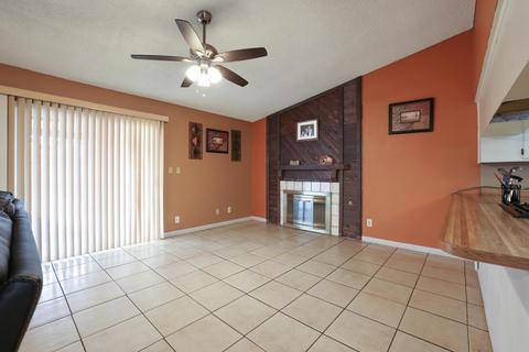 541 Vine St, Lemoore, CA 93245 photo 13
