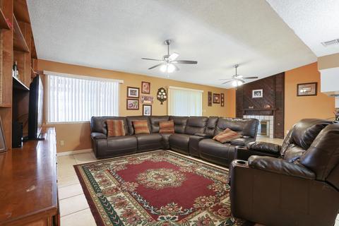 541 Vine St, Lemoore, CA 93245 photo 10
